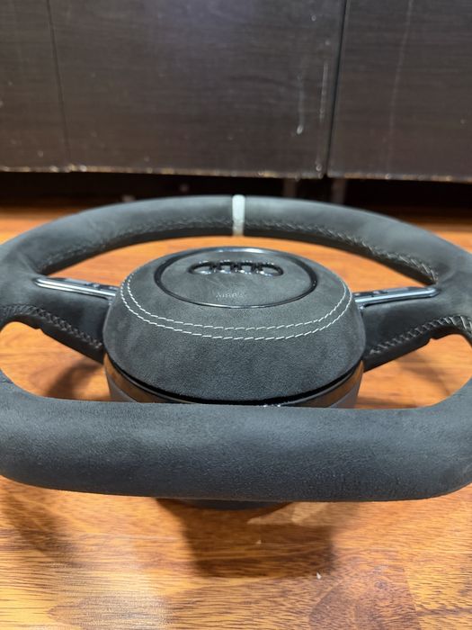 Рязан волан алкантара от audi a3 8v