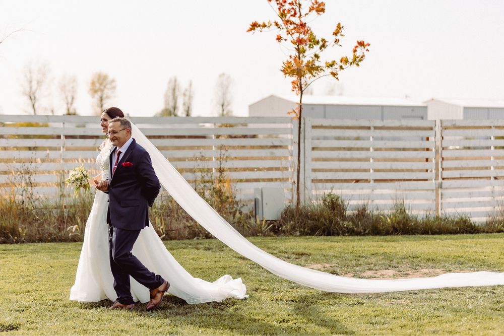 Rochie de Miresa și voal de 5 metrii