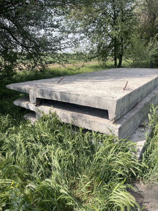 Срочно продаются бетонные плиты б/у в отличном состоянии!