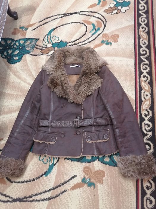 Haină de piele (mărimea S)