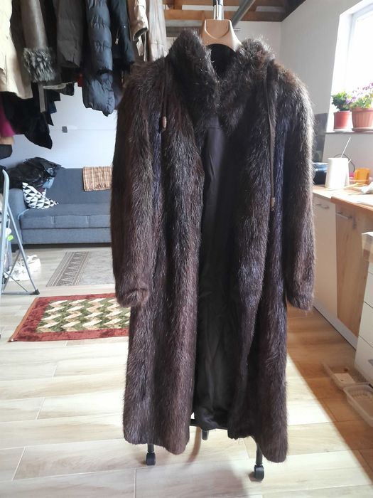 Haine dama blana naturala mărimea M -L la preț f. accesibile