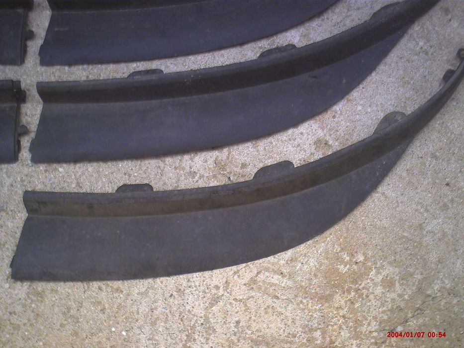 extensii - spoiler sub bara Opel Astra J 50 lei