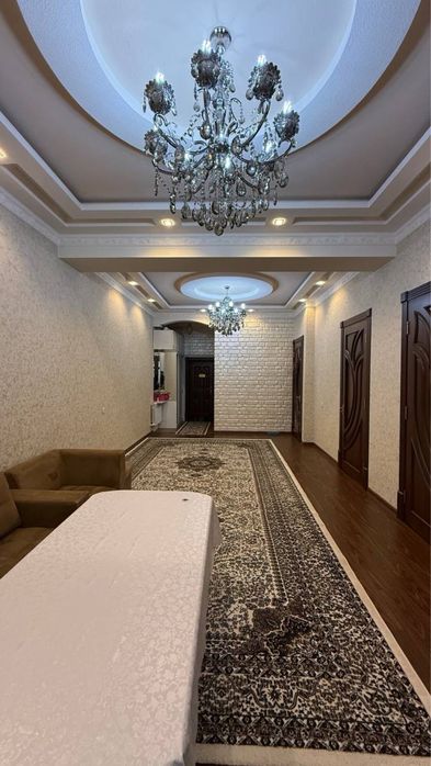 Продается 3 ком. Квартира на 3 этаже площадью 110 кв.м. По ул. Рудаки