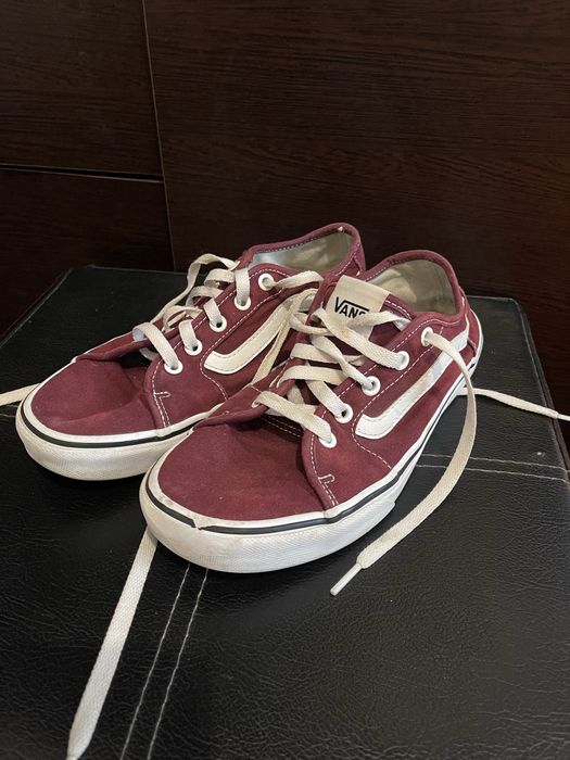 Tenisi Vans Ward Low Burgundy, Mărime 39 – Stare Foarte Bună