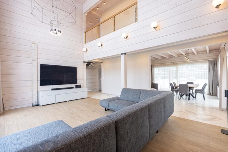 Продава се Къща в София, Бояна - 452 кв.м за 2423 €/кв.м - Снимка #2