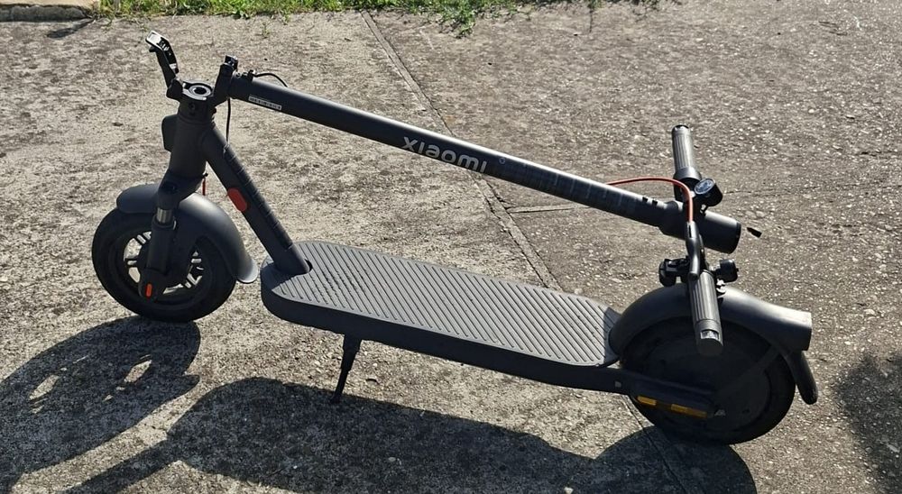 Trotinetă Xiaomi Scooter Elite