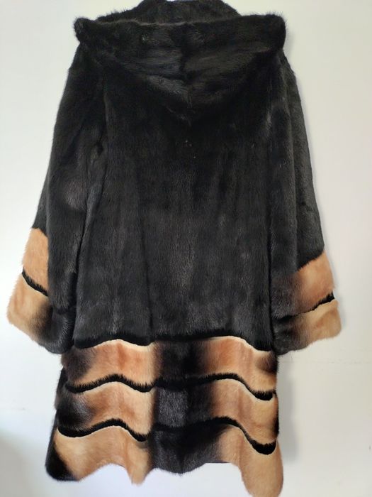 Шуба норковая  .