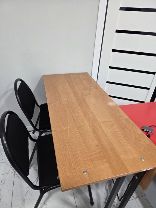 Классные парты и стулья б/у