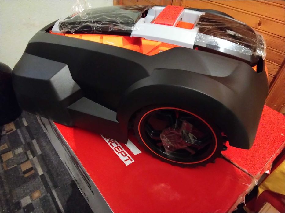 Робот косачка- чисто нов.