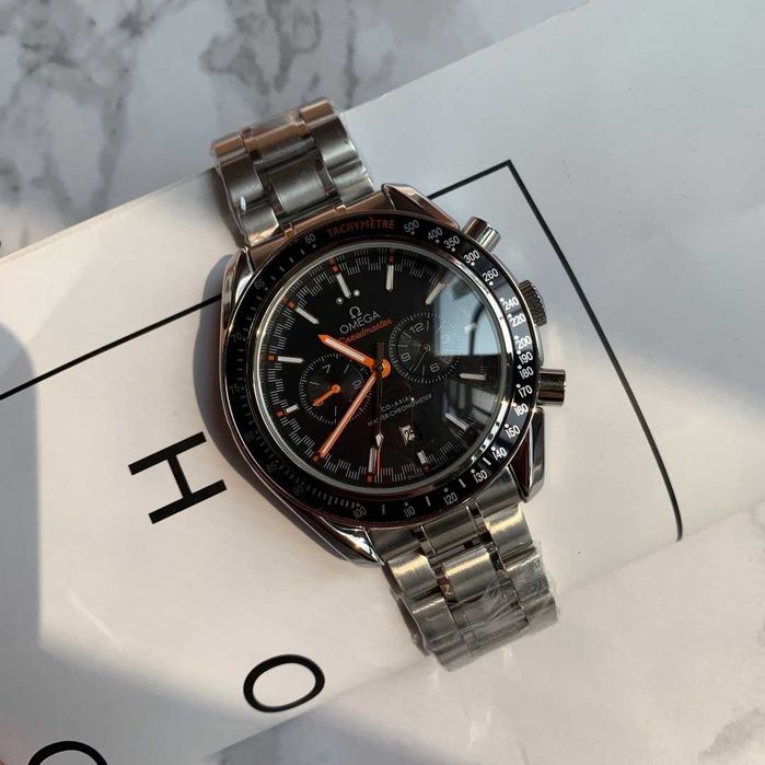 Omega Speedmaster Racing cu mecanism quartz