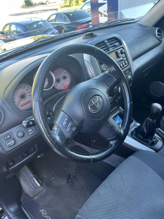 Toyota Rav4-2,0 diesel-2006-300000 km