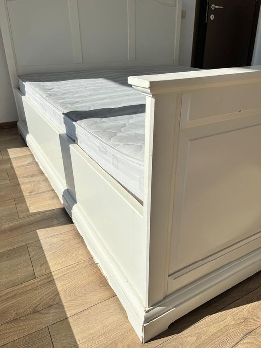 IKEA Pat Dublu de Centru, cu Saltea 160X200 cm