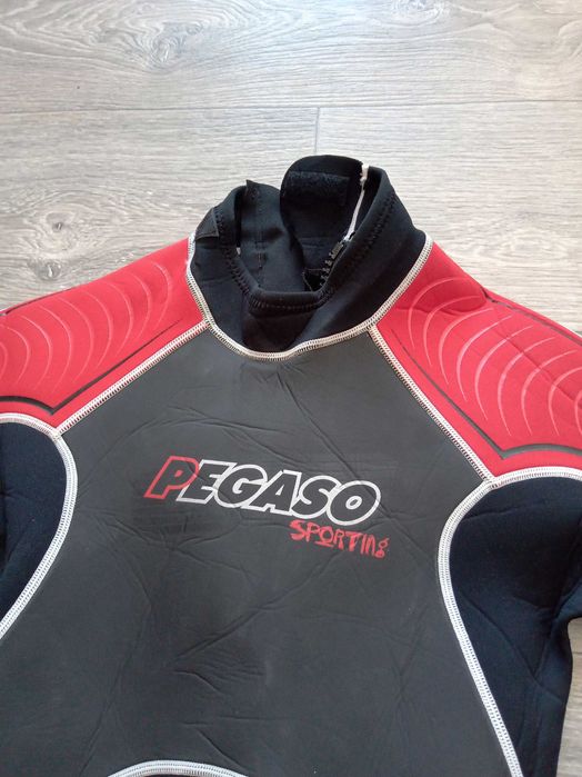 Детски водолазен костюм