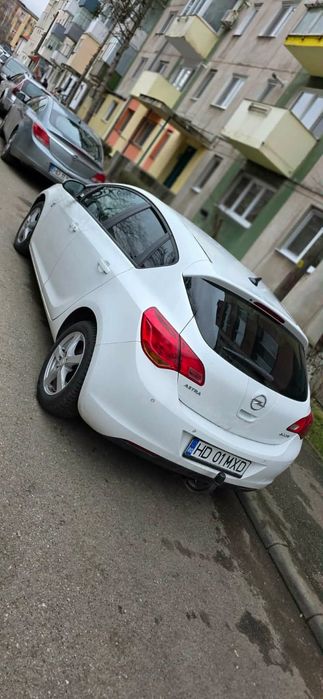 OPEL Astra 2012