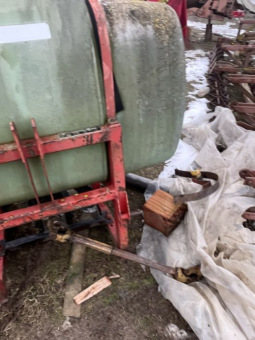 Vand toate utilajele