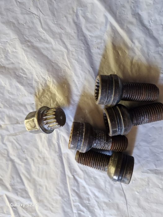 Секретни Болтове 14х1.5 Ауди Фолксваген Сеат Шкода