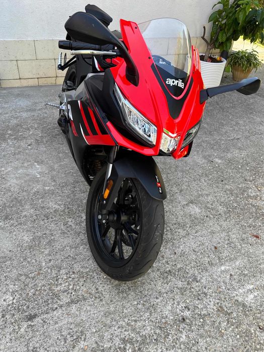 Aprilia rs 125.