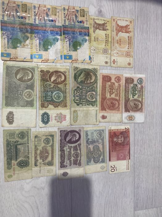 Юбилейные монеты