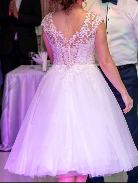 Rochie de mireasă stil prințesă MIDI,  cu broderie