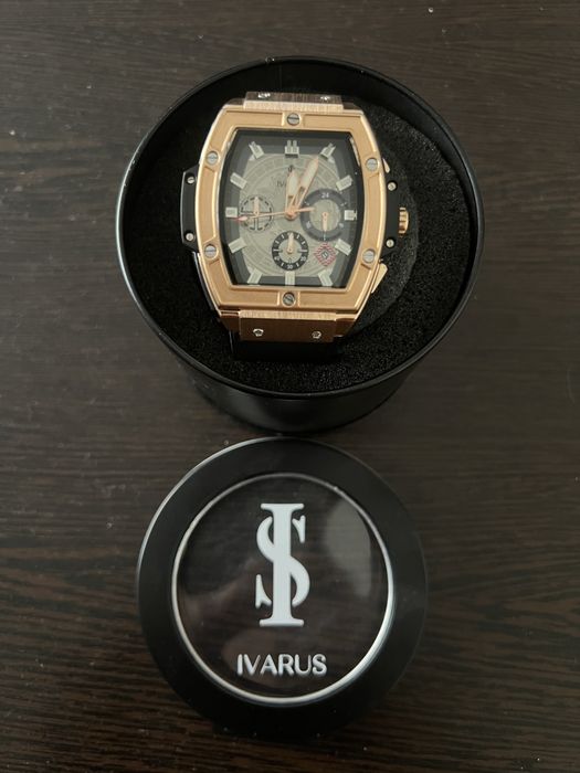 Продам стильные мужские часы