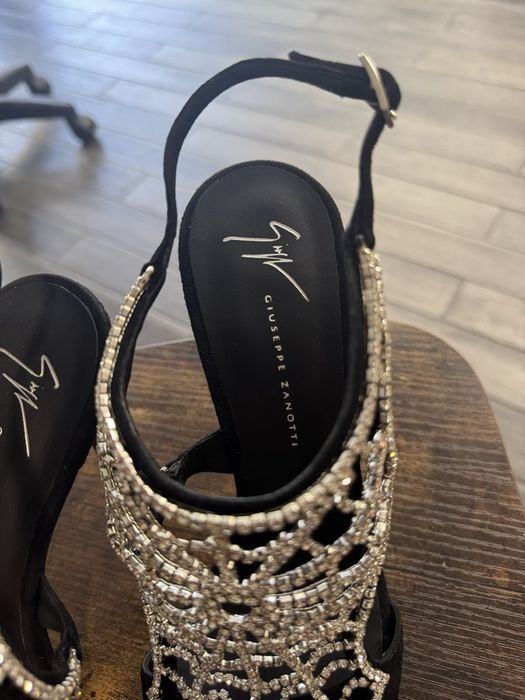 Оригинални обувки Giuseppe Zanotti