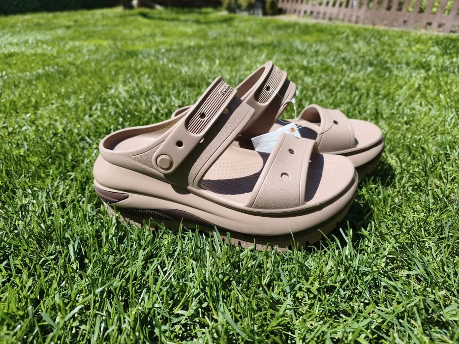 Crocs mega crush sandal