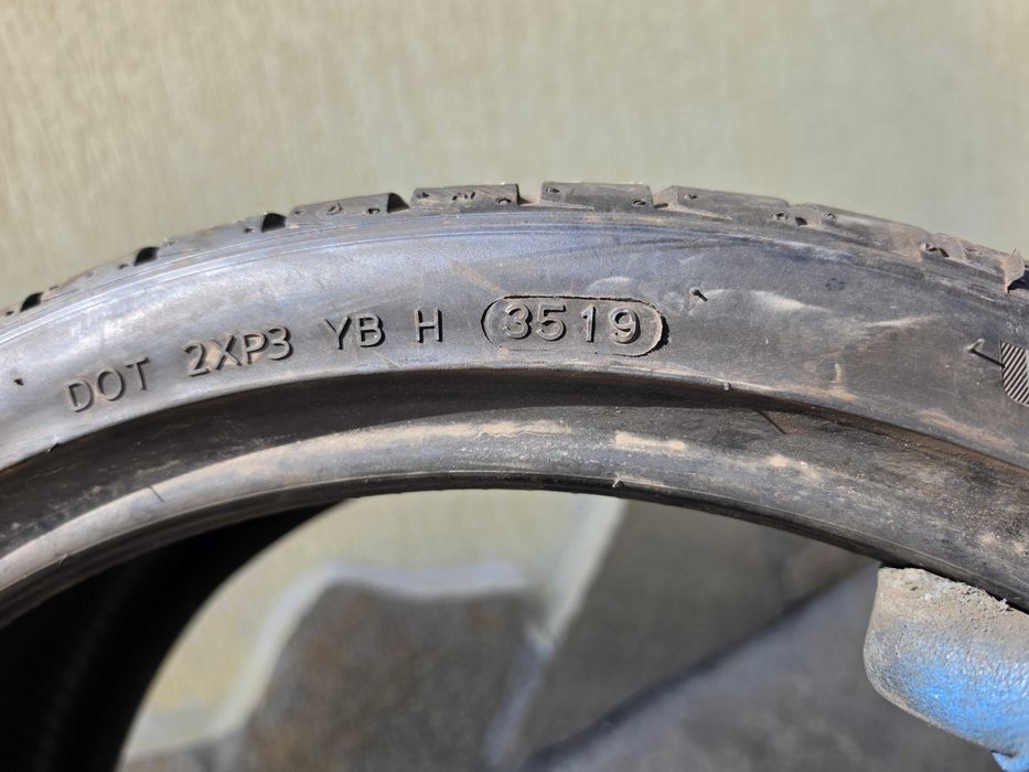 2 бр. летни гуми 225/35/19 Hankook 6 mm DOT 3419