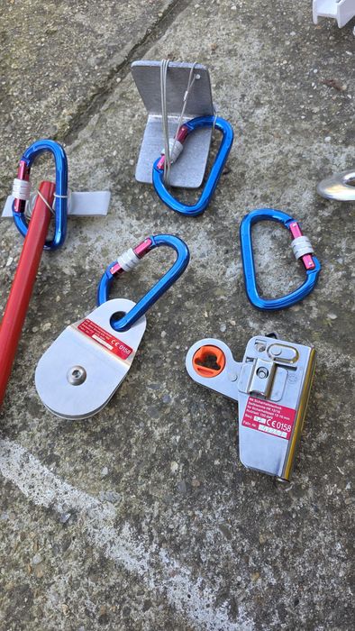 Echipament de salvare sau coborare  Nou