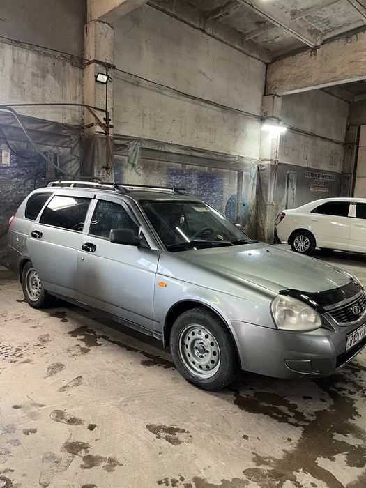 LADA priora 2011  года универсал