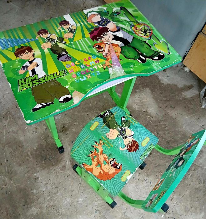 Продам детскую парту