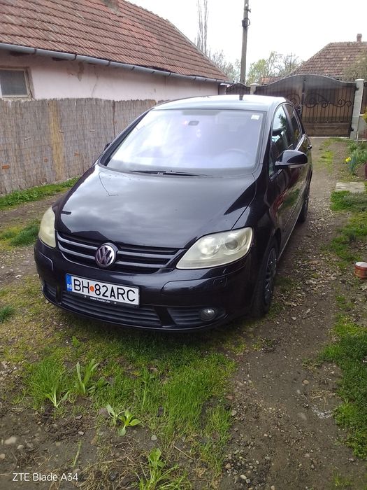 Vând Golf 5 plus