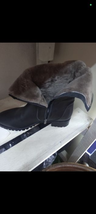 Срочно продам зимнюю обувь