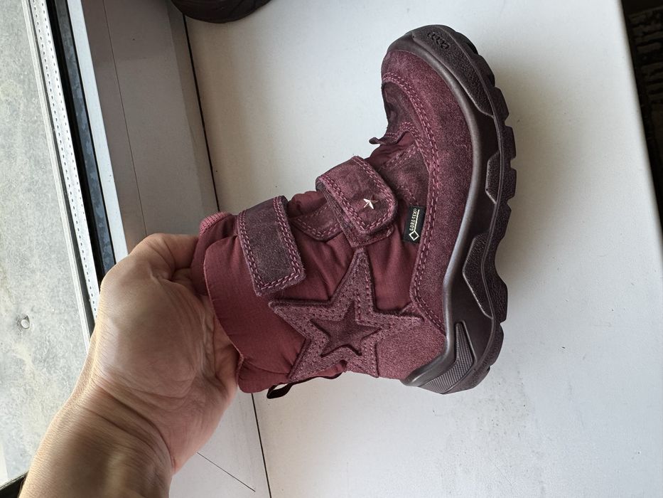 Продам детские демисезонные сапоги-ботинки ECCO