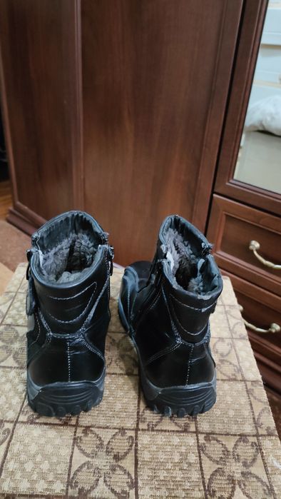 Тёплые сапоги для мальчика, размер 29.