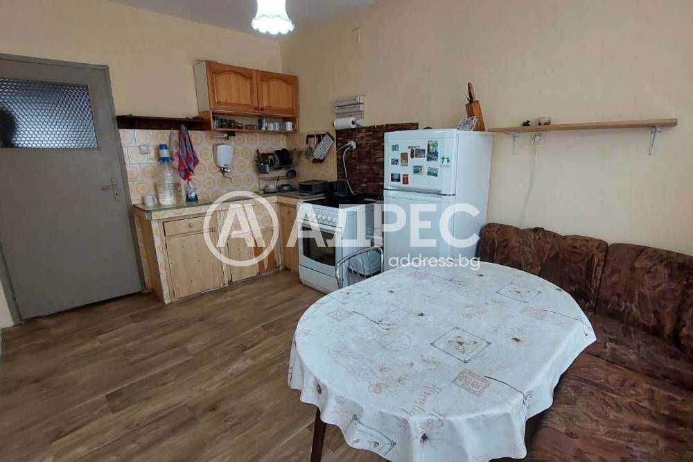 Продава се Тристаен апартамент в Ямбол, Център - 85 кв.м за 690 €/кв.м - Снимка #6