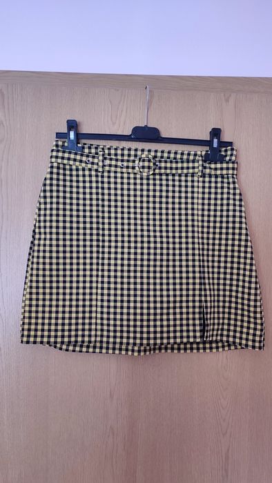 Costum carouri BERSHKA mărimea S-M
