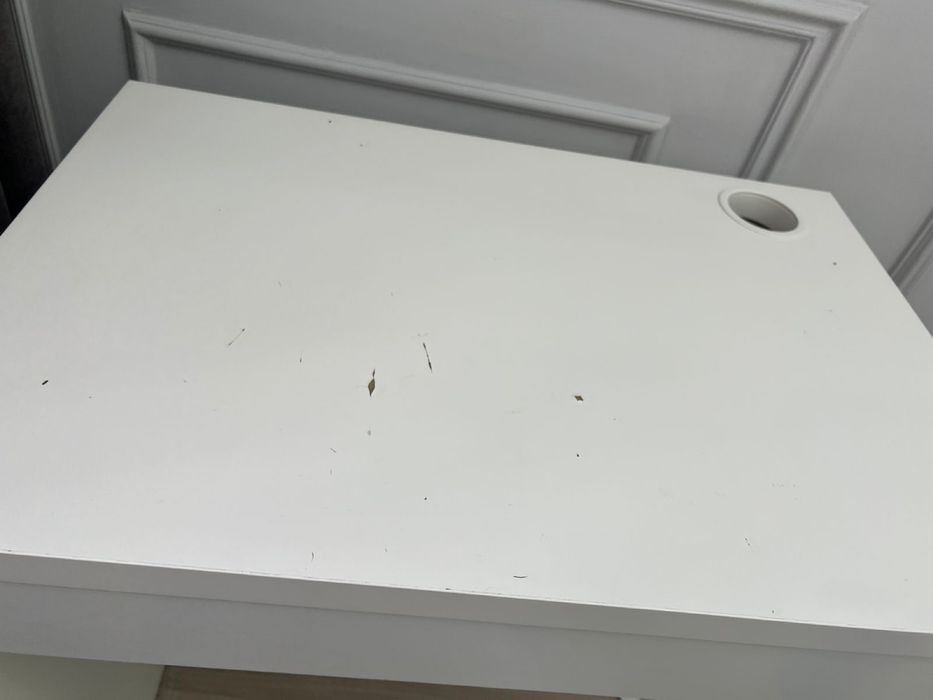 Продаётся письменный стол