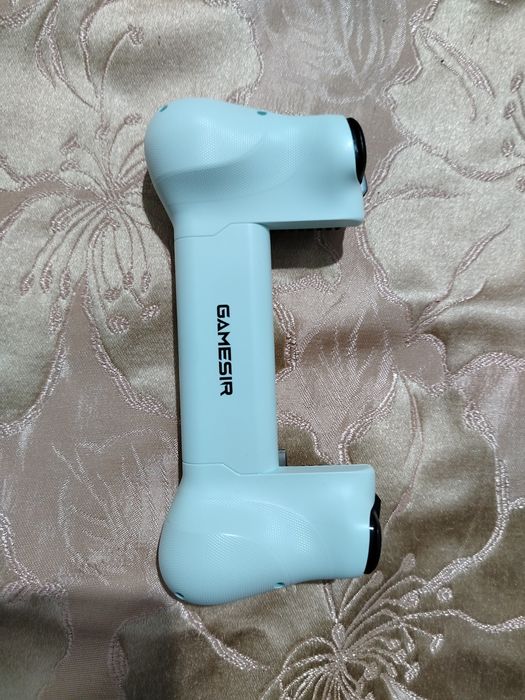 Продам Геймпад/джойстик GameSir x5 lite