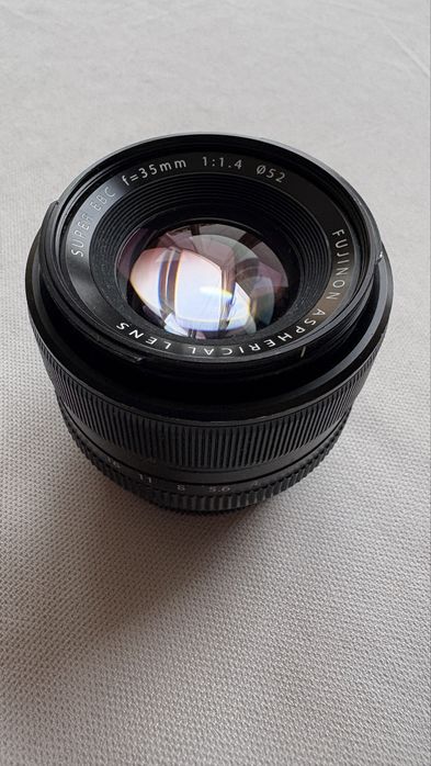 Объектив Fujifilm XF 35mm f/1.4 R