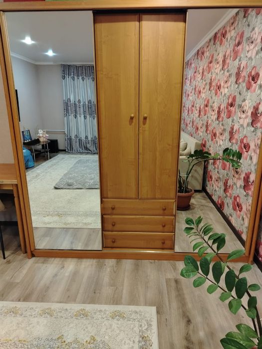Продам шкаф купе.
