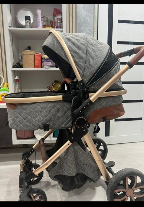 Продаёт коляска 20000тг