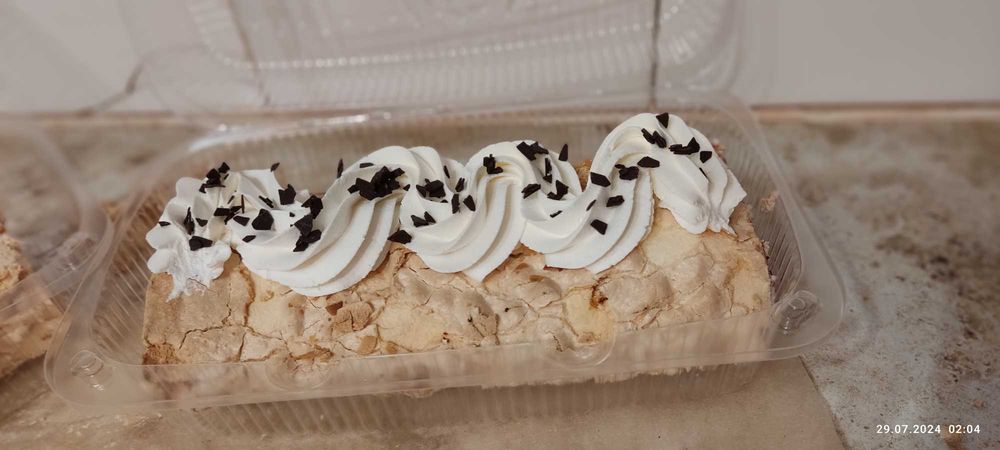 Меренгевый рулет