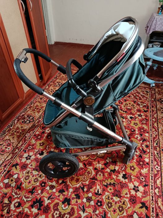 Продаю коляску в хорошем состоянии
