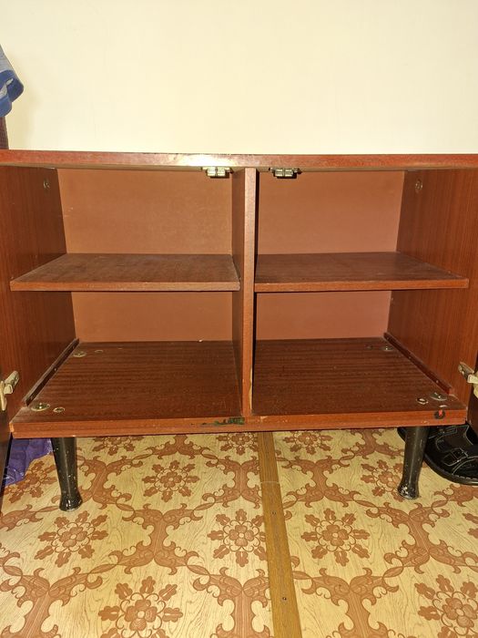 Продам тумбочку б/у