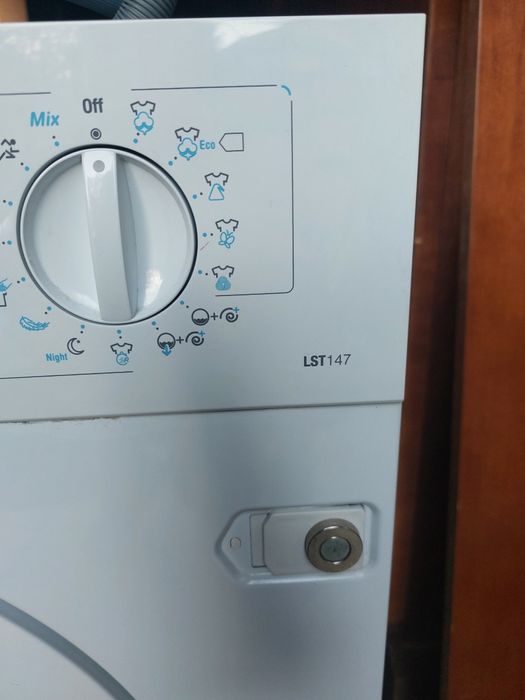 Продам стиральную машину