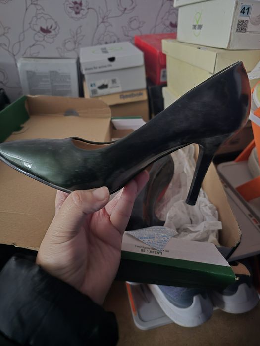 Продам туфли и ботильоны