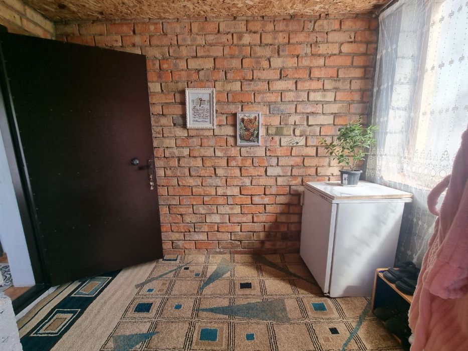 Продам дом (кирпичный)