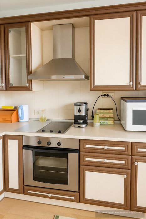 Дава се под наем Тристаен апартамент в Пловдив, Център - 104 кв.м за 648.21 € - Снимка #1