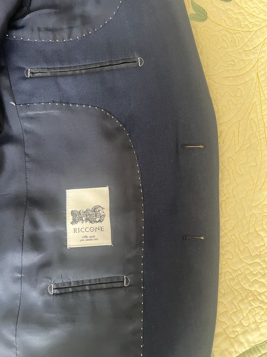 Продам классический  костюм тройка