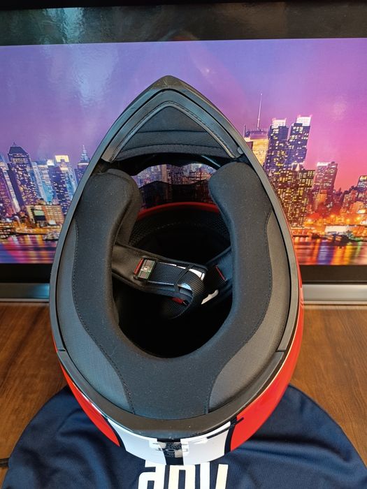 Мото шлем от итальянского бренда AGV